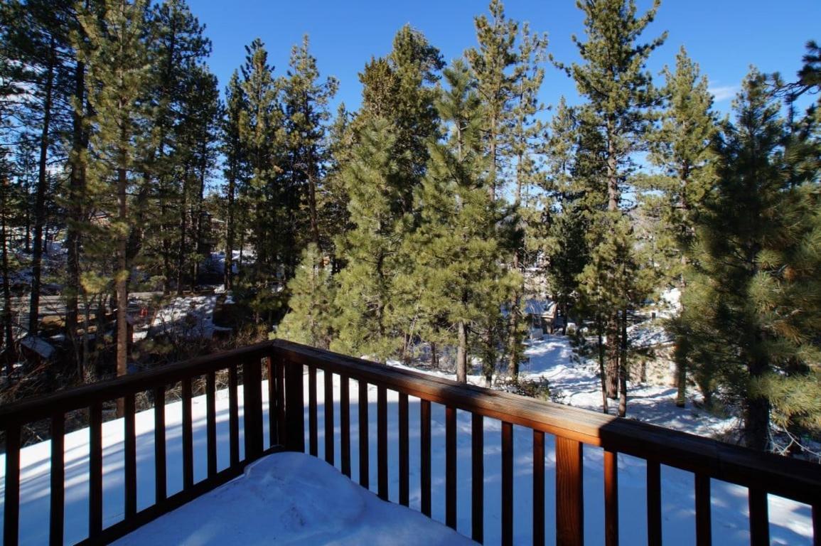 Snow Bunny Lodge - Perfect Big Bear Getaway! Deck With A New Hot Tub And Charcoal Barbecue! Big Bear Lake Exterior foto